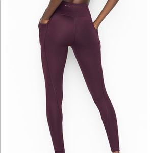 Victoria’s Secret Incredible Essential Legging